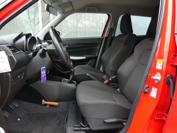 Car image 10