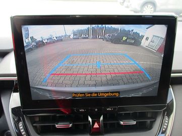 Car image 28