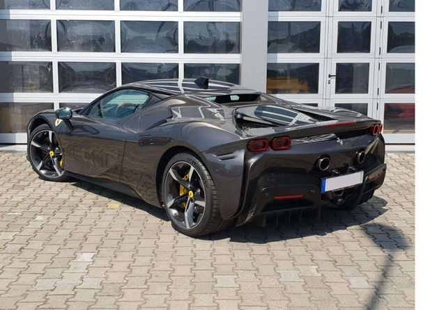 Ferrari SF90 Stradale 4.0 735 kW image number 4