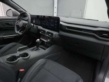 Car image 32