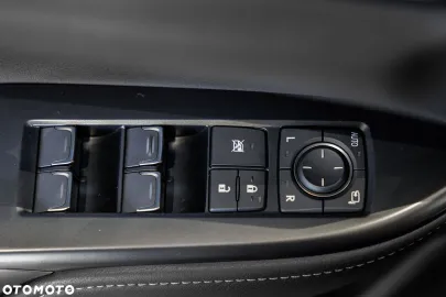 Car image 40