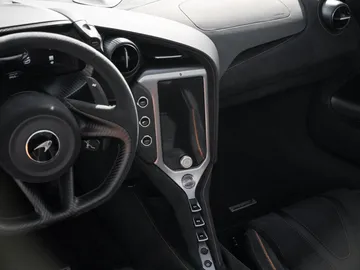 Car image 36