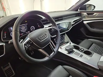 Car image 29