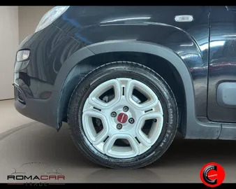 Car image 15