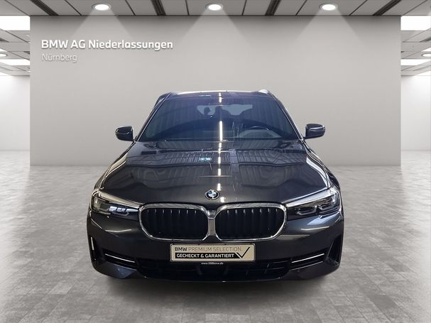 BMW 530 Touring 215 kW image number 9