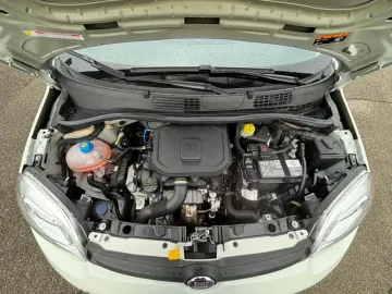 Car image 23