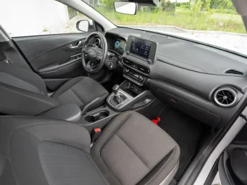 Car image 23