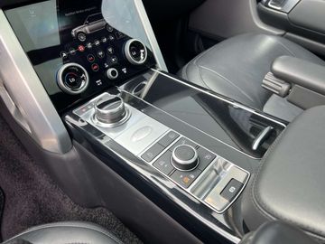 Car image 32