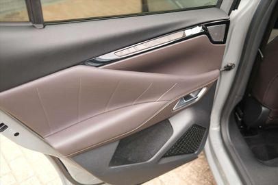 Car image 31