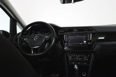 Car image 37