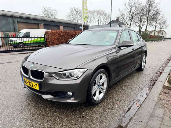 BMW 320i 135 kW