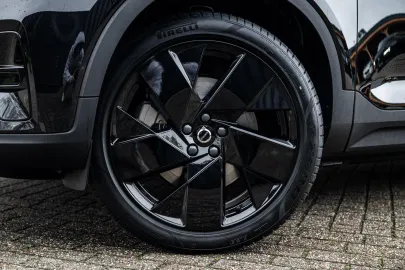 Car image 31