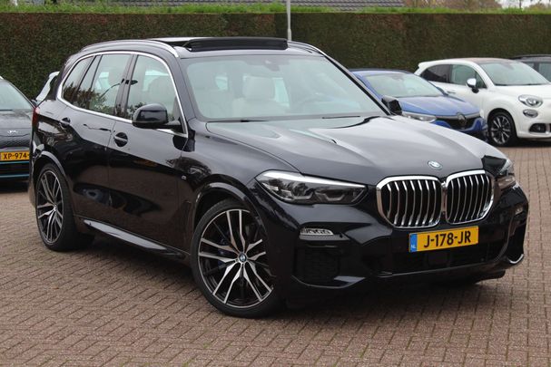 BMW X5 45e xDrive 294 kW image number 1