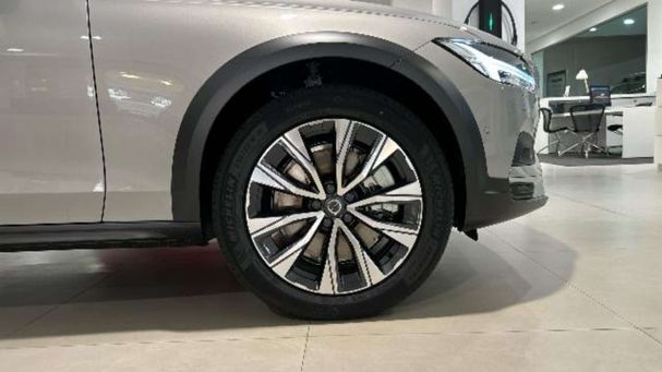 Volvo V90 Cross Country AWD B4 145 kW image number 16