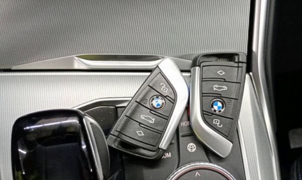 BMW 330d xDrive 195 kW image number 7