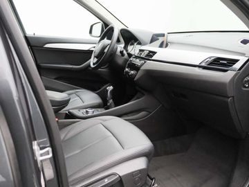 Car image 37