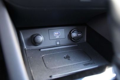 Car image 37