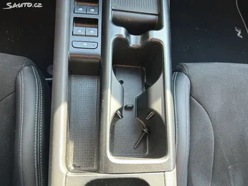 Car image 36