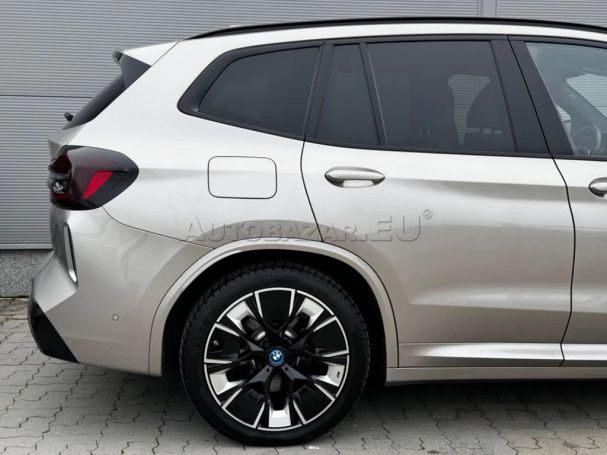 BMW iX3 210 kW image number 14