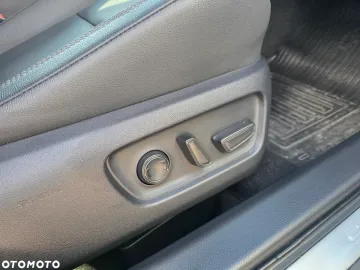 Car image 36