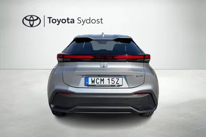 Car image 3