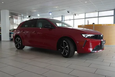 Car image 3