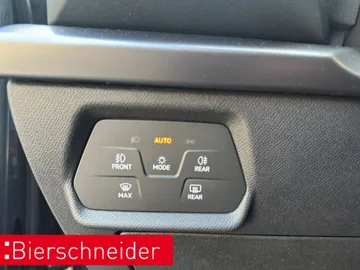 Car image 34