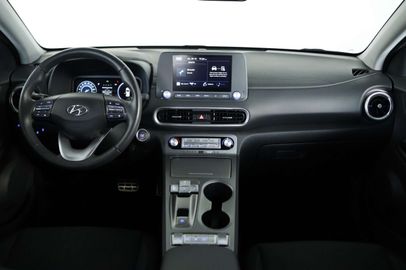 Car image 25