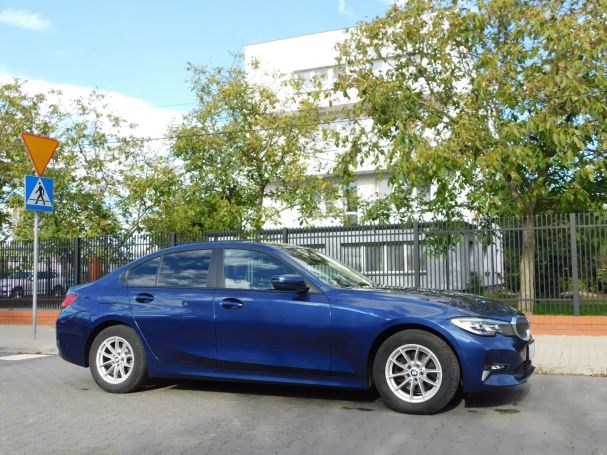 BMW 320d Efficient Dynamic Advantage 120 kW image number 23