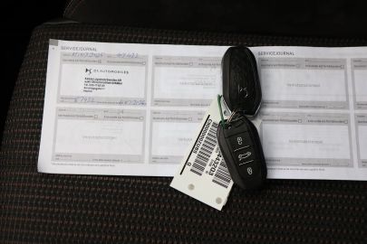 Car image 20