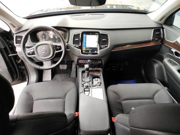 Volvo XC90 D5 AWD Momentum 173 kW image number 9