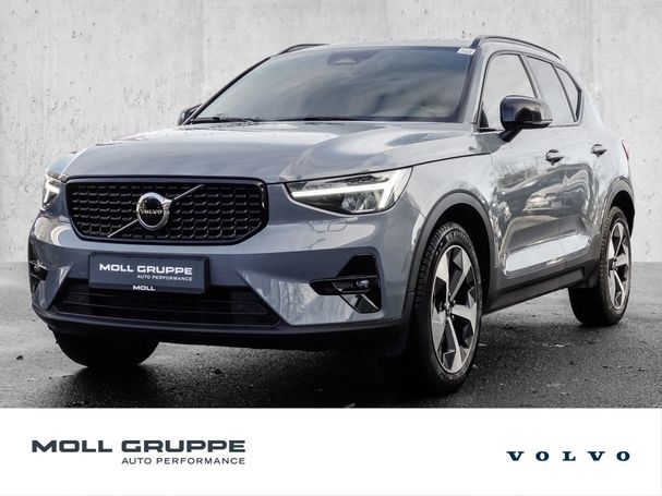 Volvo XC40 B3 Plus Dark 120 kW image number 2