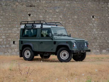 Car image 2