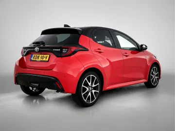 Car image 2