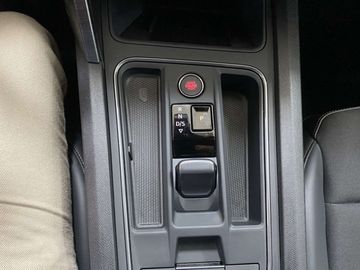 Car image 30