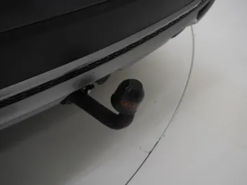 Car image 42