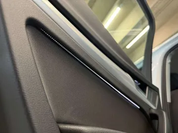 Car image 41