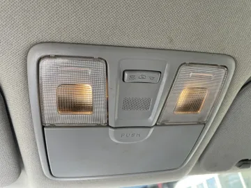 Car image 33