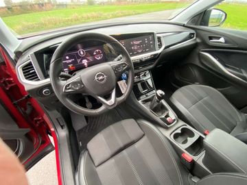 Car image 10