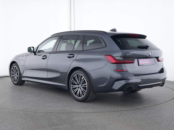 BMW 330 Touring xDrive 185 kW image number 8