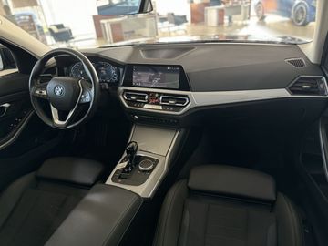 Car image 36