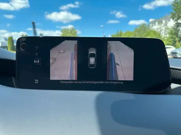 Car image 30