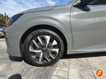 Car image 29