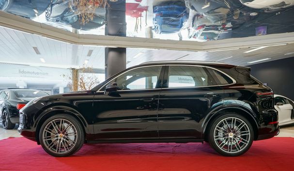 Porsche Cayenne Turbo S 404 kW image number 2