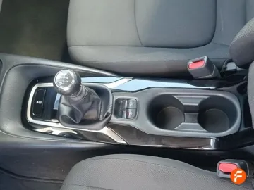 Car image 24