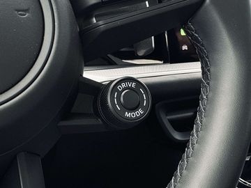 Car image 37