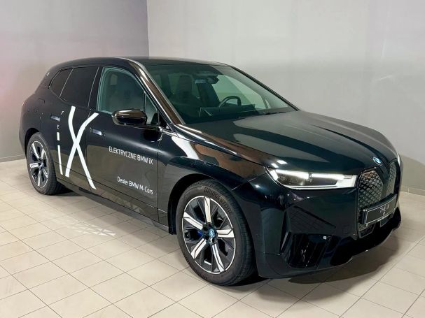 BMW iX xDrive40 240 kW image number 2