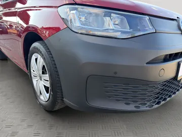 Car image 28