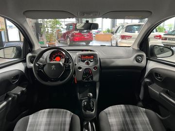 Car image 10