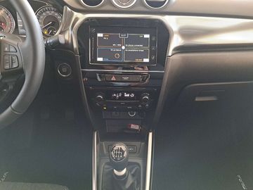 Car image 12